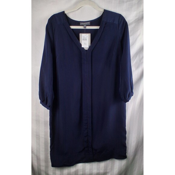 A Pea in the Pod Dresses & Skirts - NWT Maternity Dress  Pea in the Pod Navy Size S